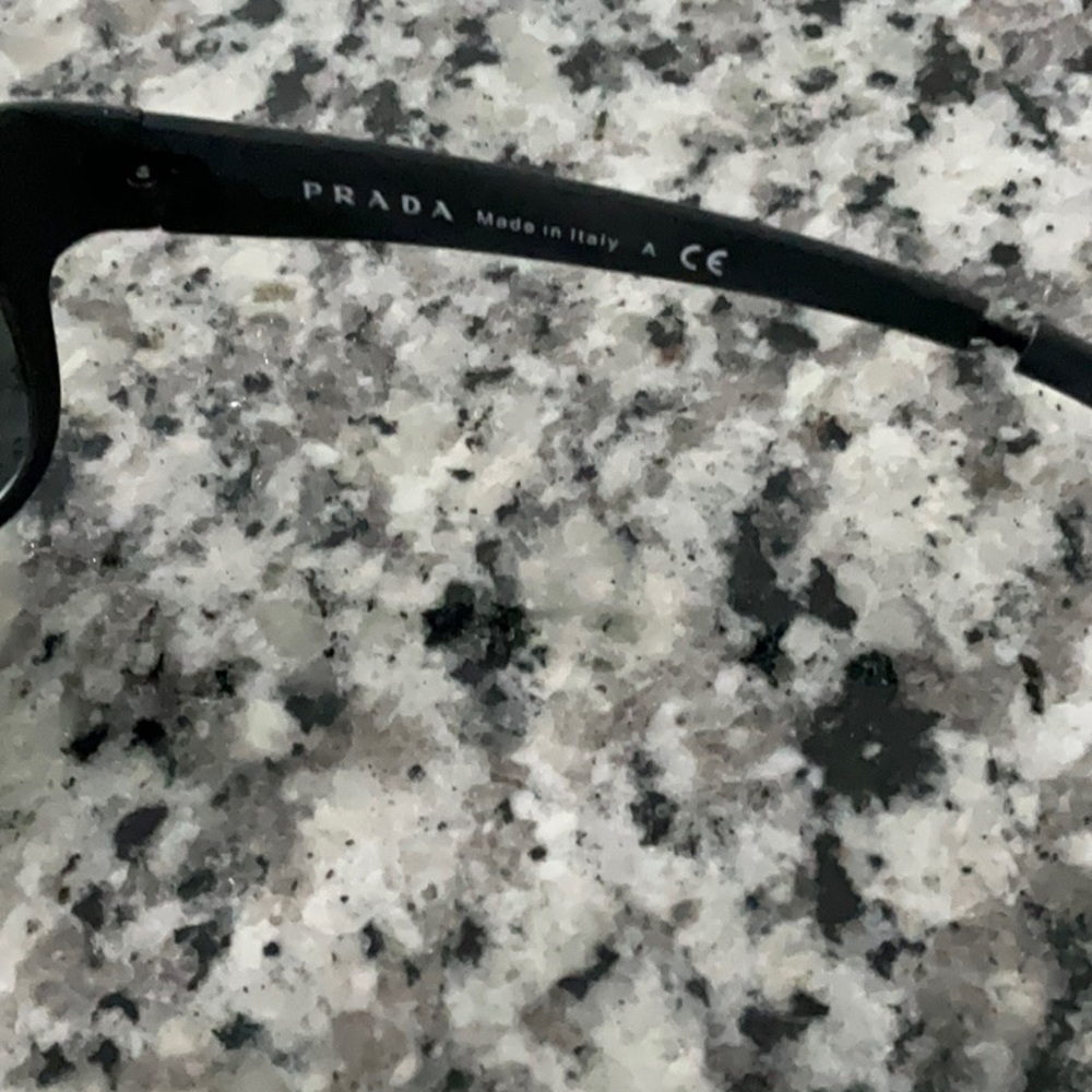 Prada Men’s Black Linea Rosa Sunglasses with Gray Case. 100% Authentic - Picture 11 of 12